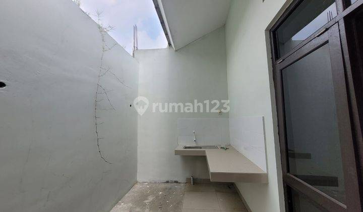 Rumah Minimalis di Komplek Bumi Kahuripan Residence