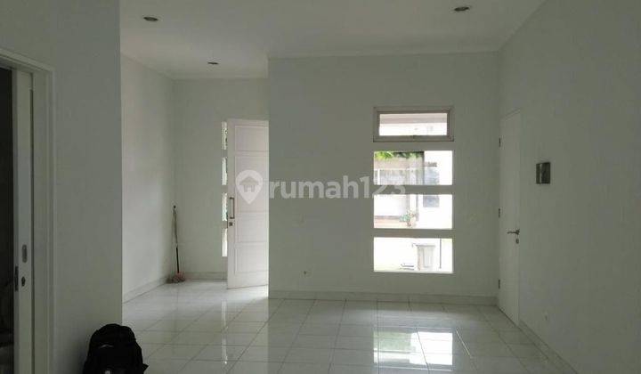 Dijual Rumah Rapi Posisi Dekat Club House Cluster Topaz Phg  2