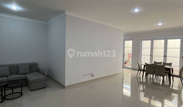 RUMAH RAPIH BANGET GRANADA ALICANTE, GADING SERPONG 2