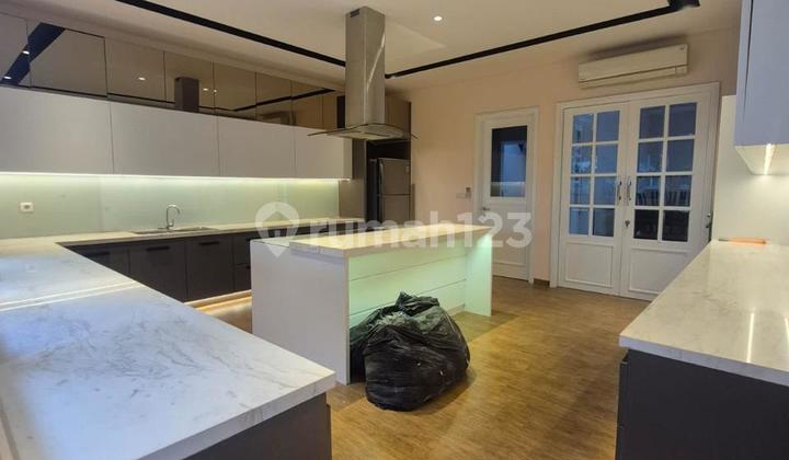 Rumah Mewah Alam Sutera Tangerang Selatan Banten Ada Kolam Renang 2