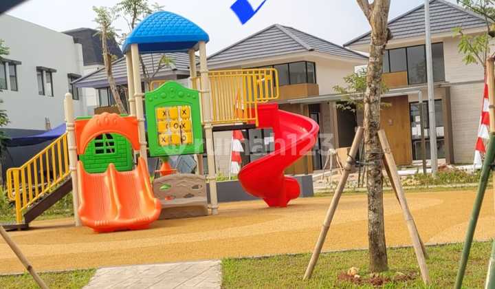 WTS Rumah Citra Garden Serpong Posisi Depan Taman Siap Huni