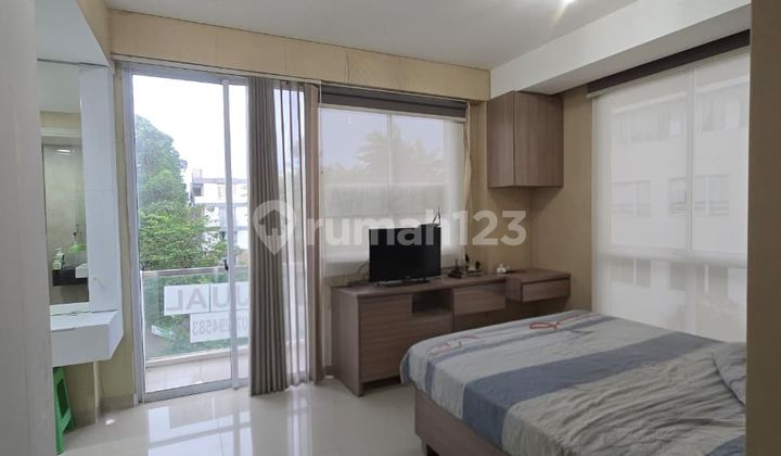 Rainbow Springs Condovillas Gading Serpong Apartment Corner Position near the lake