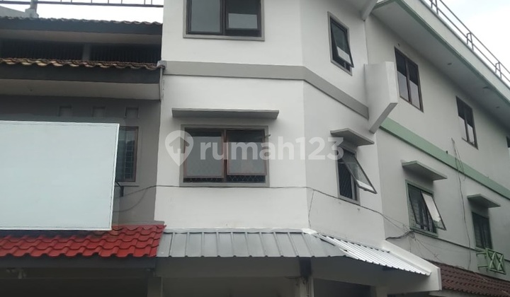 Ruko 3 Lantai Sektor 4 BSD Tangerang Selatan Banten Ruko 3 Lantai Sektor 4 BSD Tangerang Selatan Banten