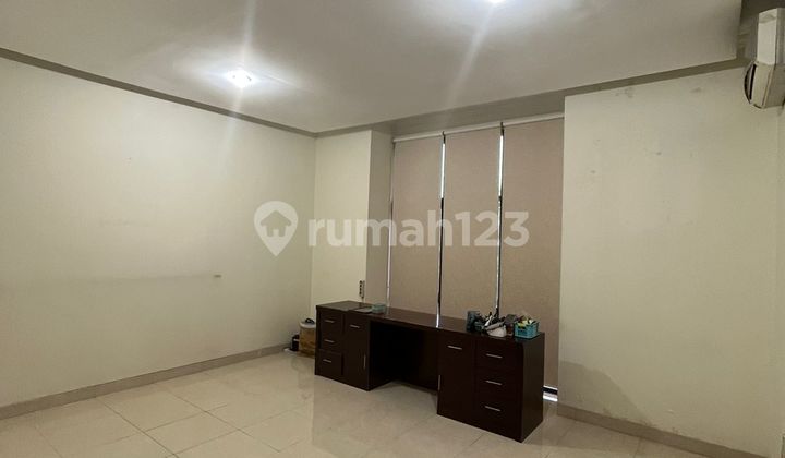 For sale: Sutera Elok House in Alam Sutera, furnished. 2