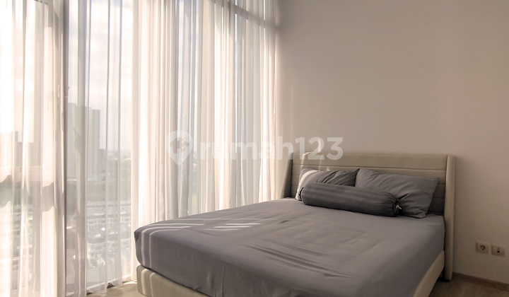 Apartemen 4 BR Saumata Alam Sutera, Corner Unit, Brand New, Private Lift 2