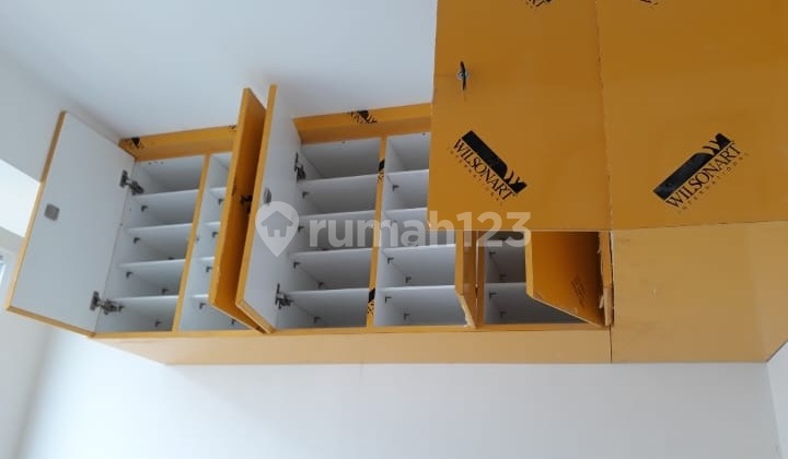 Rainbow Springs Condovillas Gading Serpong Apartment Corner Position near the lake Rainbow Springs Condovillas Gading Serpong Apartment Corner Position near the lake