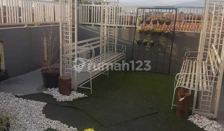 Rumah 2 Lantai+Rooftop Semi Furnish di Antapani Bandung 2