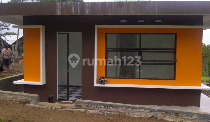 Rumah Usaha Ruko Kantor Murah di Tanjung Sari Mainroad Sumedang