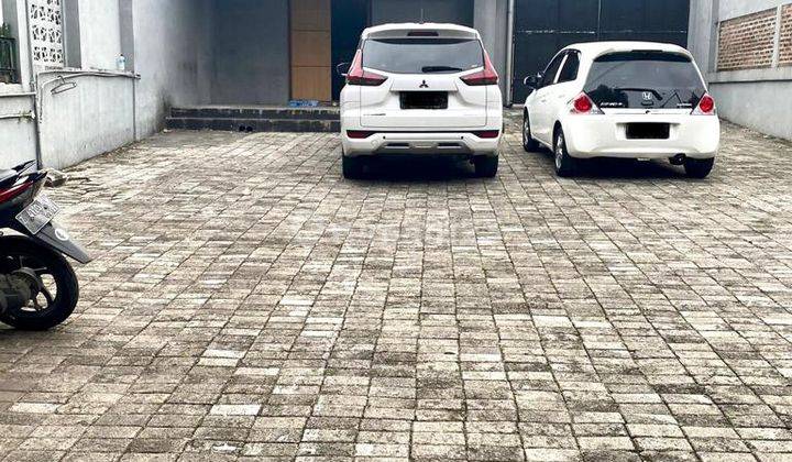 Ruang Usaha Sangat Strategis di Simpang Dago Bandung 1