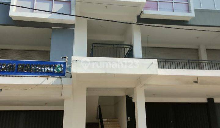 Ruko 3 Lantai Strategis Siap Pakai di Cipadung, Bandung Timur 1