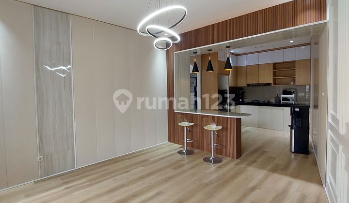 Rumah Baru 3 Lantai Furnish di Sayap Sriwijaya Bandung Tengah 