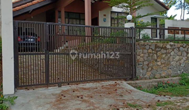 Rumah Asri Sejuk 2 Lantai di Komplek Ciwaruga Bandung 1