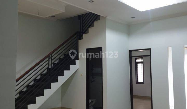 Rumah Murah 2 Lantai di Cluster Elite Singgasana Pradana Bandung 1