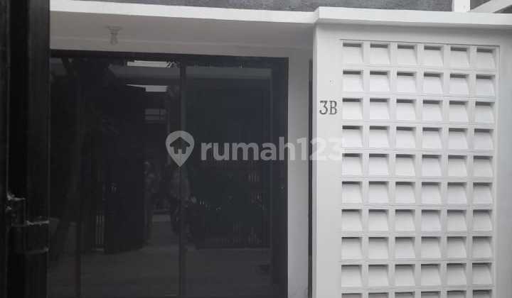 Sewa Rumah Baru 2 Lantai di Antapani Jln Utama Terusan Jakarta