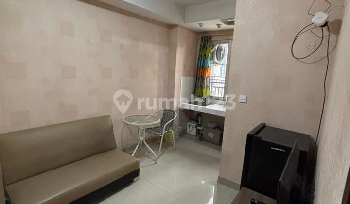 Affordable 2 BR Semi-Furnished Apartment for Rent at Sudirman Suites Bandung Affordable 2 BR Semi-Furnished Apartment for Rent at Sudirman Suites Bandung