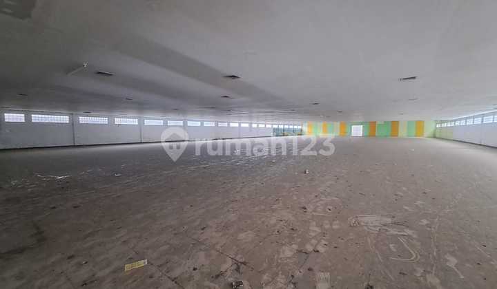 Ready-to-Use Spacious Warehouse for Rent in Kopo, Bandung Ready-to-Use Spacious Warehouse for Rent in Kopo, Bandung