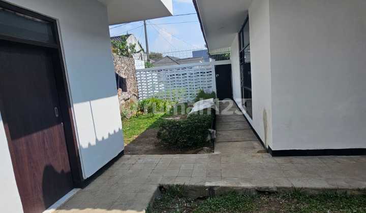 Sewa Rumah Besar Asri Di Hook Cluster Sumbersari Bandung 2