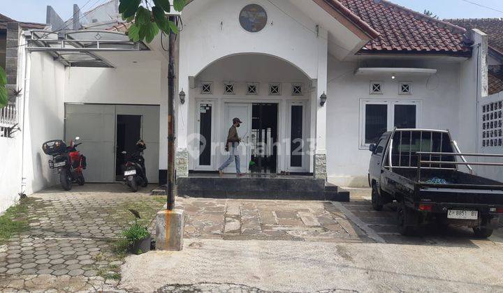 Sewa Rumah Cocok Jadi Kantor Ruang Usaha Di Sayap Riau Bandung 1