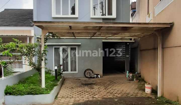 Rumah 2 Lantai Siap Huni di Kolonel Masturi Lembang Bandung 1