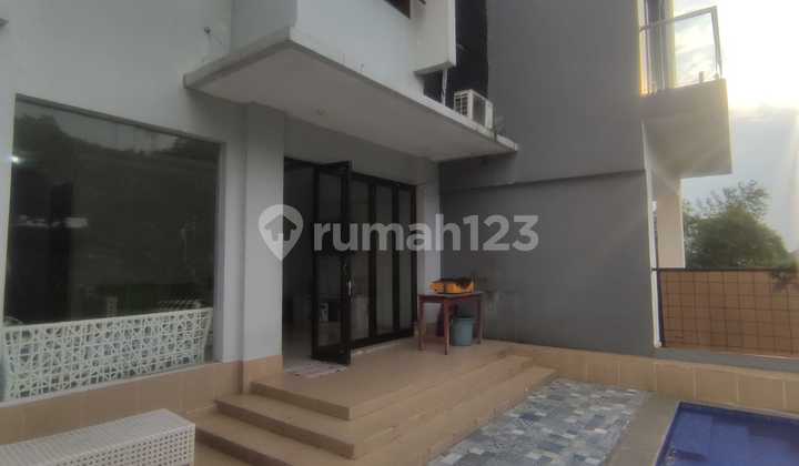 Jual Rumah Villa + Pool + Furnished di Resort Dago Pakar Bandung
