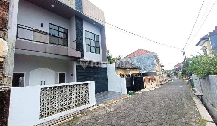 Dijual Rumah Baru 2lantai Full Furnish Dekat Ugm Mlati Sleman 2