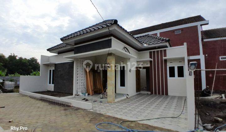 Dijual Rumah Baru Jakal Km 12 Dekat Pasar Jangkang Ngemplak  1