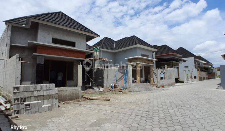 Rumah Murah Proses Bangun Limasan Style Dalam Cluster 1