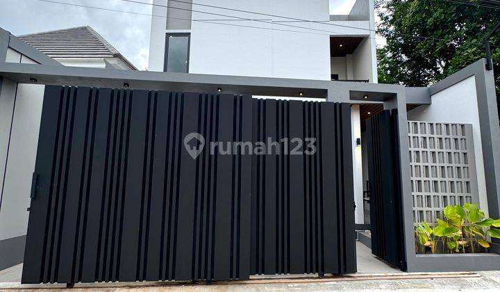 Dijual Rumah Elit Model Industrial Modern Dekat Kampus Uii Terpadu 2