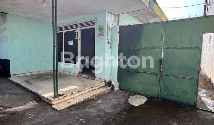 Rumah 1 Lantai Nol Jalan Raya, Jalan Kaki ke Alun Alun Batu 2