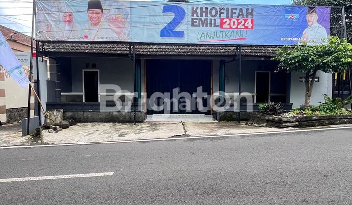 Apik Commercial House in Batu City Center Area 1