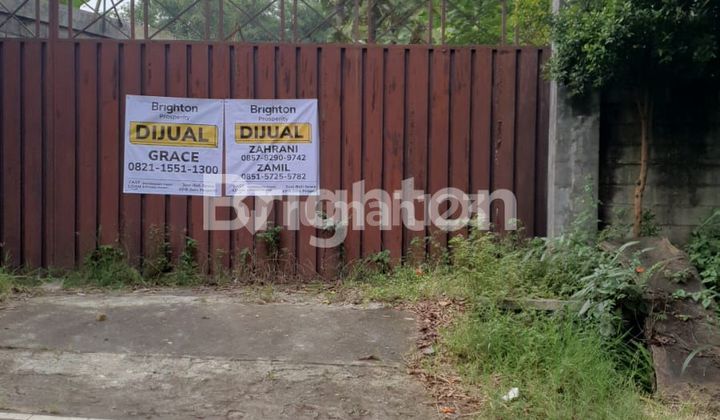 Gudang dengan Luas Lahan Hampir Sehektar di Batu Gudang dengan Luas Lahan Hampir Sehektar di Batu