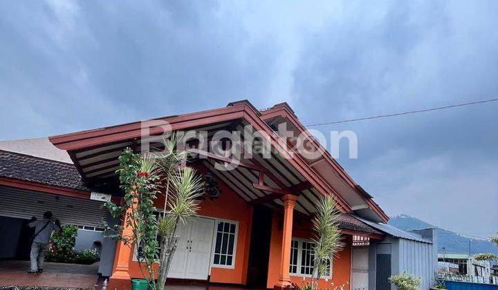 Rumah 1 Lantai Luas Terawat di Pusat Kota Batu 1