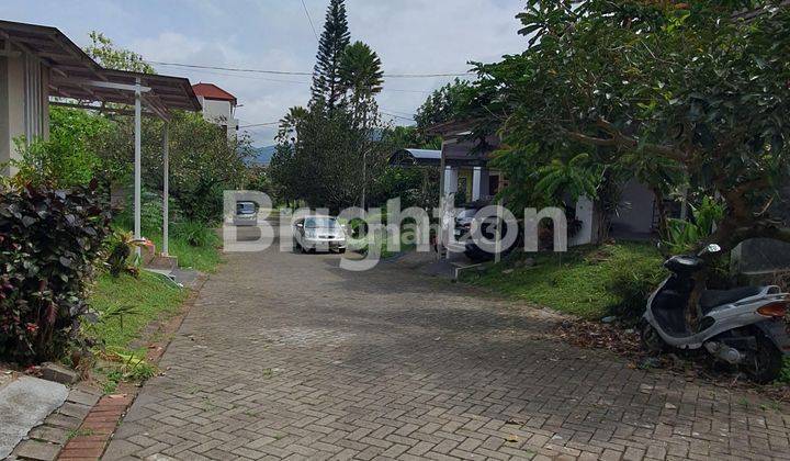 Rumah 2 lantai murah dikawasan perumahan elit kota Batu 2