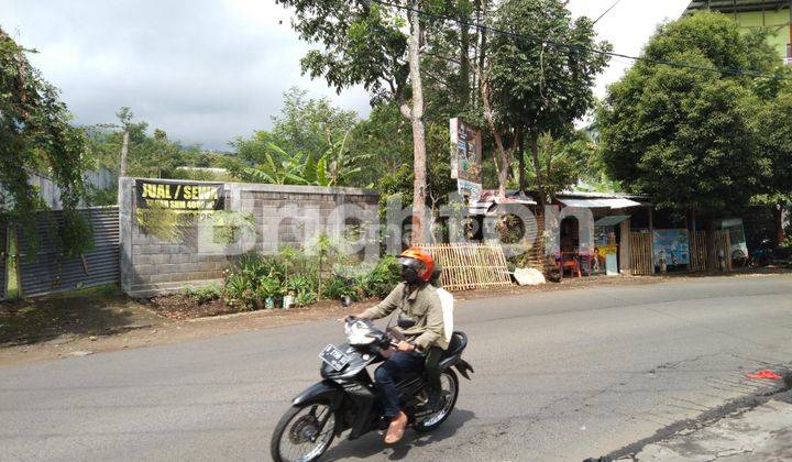 tanah luas jalan raya Oro Oro Ombo  hanya 3 menit dari JP 2 2