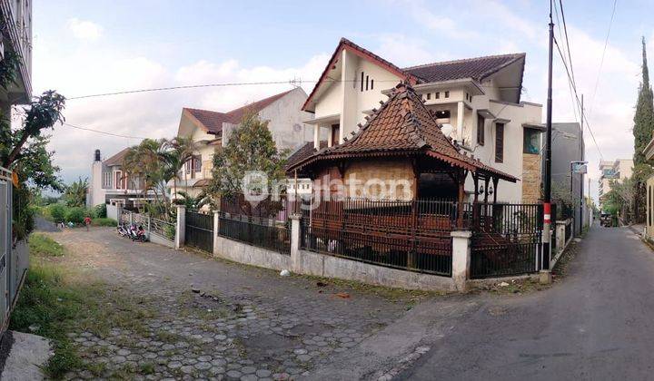 Rumah plus penginapan per kamar di belakang hotel Aston kota Batu 1