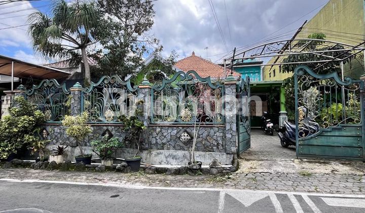 Rumah Asri 2 Lantai Jalan Sareh Kota Batu 1