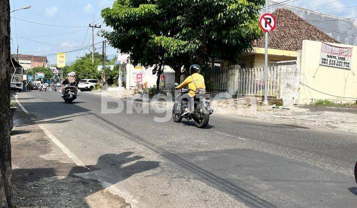 Rumah Usaha 2 Lt Lebar Nol Jalan Propinsi Jalan Kaki ke Alun Alun Kota Batu 2