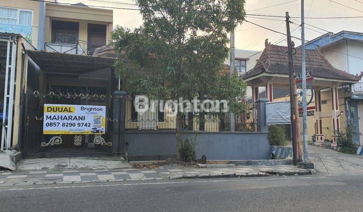 Rumah lt 1 di nol jalan propinsi . cukup jalan kaki ke Alun alun kota Batu 1