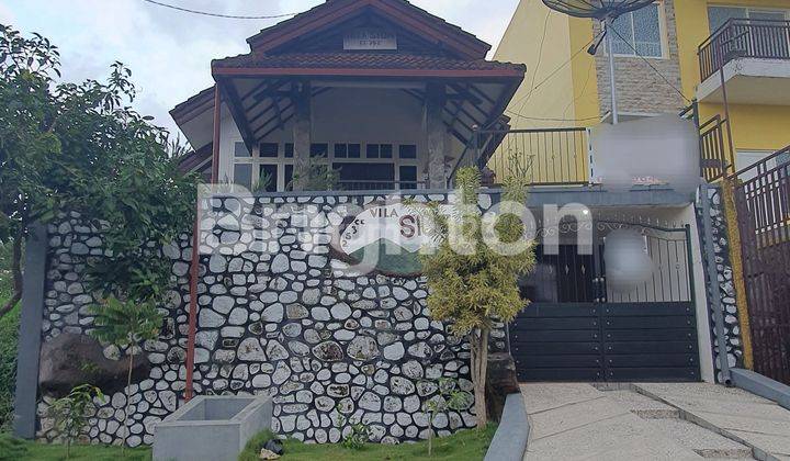 Rumah vila luas terawat panderman hill 1