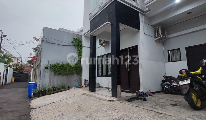 For Sale 2-Story House in a Complex in Pancoran Area, South Jakarta 2