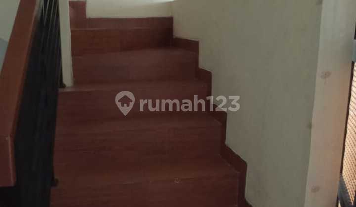 Rumah Bagus 2 Lantai Area Cirendeu Tangerang 10
