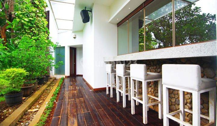 Rumah Mewah Desain Modern Tropis di Kemang Jakarta 2