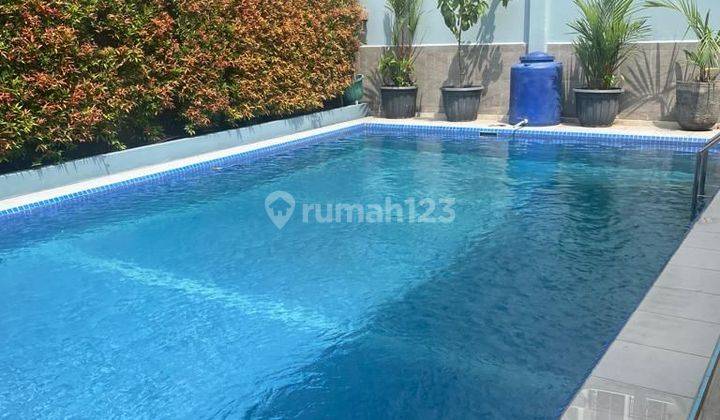 Rumah Mewah dengan Private Pool di Jati Padang Jakarta Selatan 1