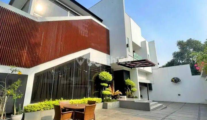 Rumah Mewah Desain Modern Ada Private Pool Di Tebet Jakarta 1