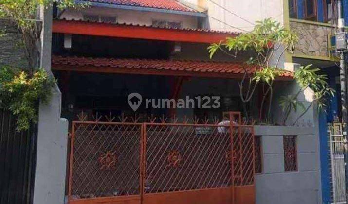 Rumah Secondary Baru Renovasi di Menteng Dalam Jakarta 2