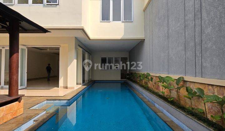 Rumah Hunian Nuansa Bali Modern di Jakarta Selatan 2