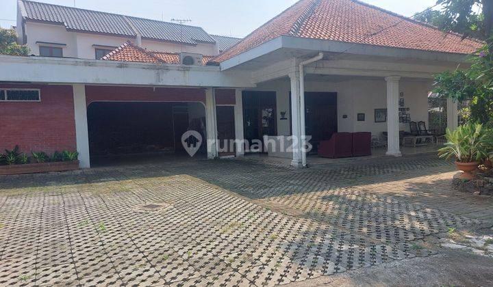 Jual Cepat Rumah Tua dengan Tanah Luas di Kalibata 2