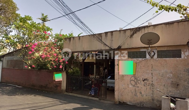 Secondary House + 3 Rental Doors In Pasar Minggu