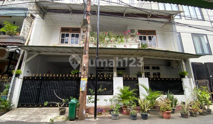 Dijual Rumah Siap Huni Dekat Thamrin City Jakarta Pusat