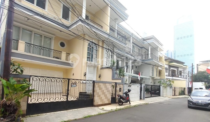 Sell Modern Classic Design House In Prime Area 2